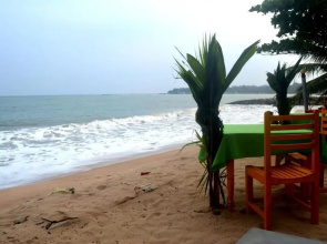 Dilena Beach Inn