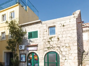 Amazing Home in Podgora With Wifi and 2 Bedrooms