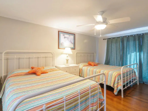 Cozy 2 bed 2 Bath Condo at the Beachside Ocean Club Villas