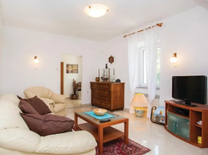 Beautiful Home in Omisalj With Wifi and 3 Bedrooms