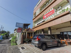 RedDoorz Syariah near Universitas Jember