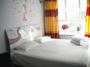 Chengde Mountain Resort Xinyu Apartment