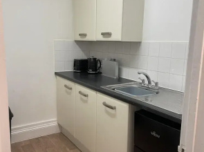 Family Friendly One Bedroom Apartment w King Bed