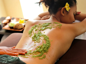 Grandmas Tuban Hotel