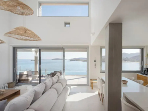 Luxurious Seafront Villa Karystos
