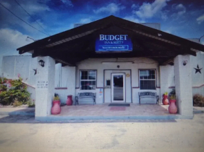 Budget Inn & Suites