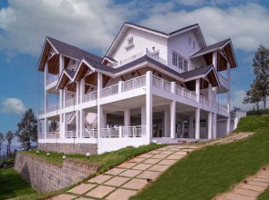 Petals Luxury Homestay