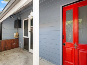 Stylish 2-bed Cottage in Trendy Erskineville