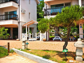 Taean (Anmyeondo) Before Sunset Pension