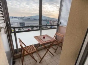 Eureka Apartment