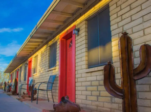 Stagecoach Suites