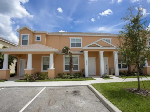 Charming Townhouse at Serenity Resort With Private Pool Near Disney