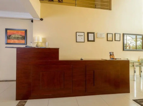 Room in Guest Room - Ezulwini Guest House - Queen Room With Balcony for 2 Guests in Ballito
