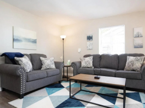 Comfy Convenient Home 4bdrm Wifi Long Stays