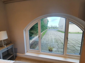 Stunning 1-bed Apartment in Peaceful Location!