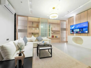 Trendy Apartment in Alwadi ll
