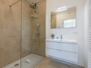 Modern Apartment With Sunny and Large Terrace