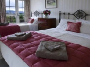 Silver Peaks Lodge Bed & Breakfast