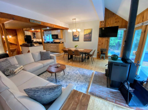 43tv Peaceful Retreat in the White Mountain, Fireplace, Fire Pit, Large Yard, Wifi, AC