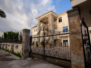 Fritz Apartments and Suites