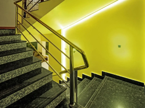 Treebo Trend Golden Nest