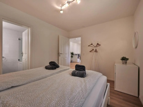 City Center Apartment with Mountain View