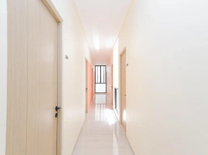 Sans Hotel Clover Ace Surabaya by RedDoorz