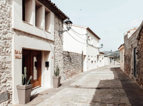 Ca la Vall - Your Mediterranean Stay
