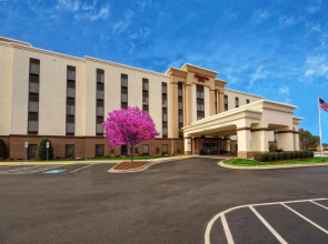Hampton Inn by Hilton Dunn