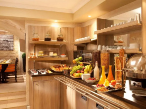 Hotel Saint Honore 85