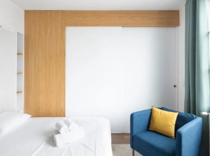 Le Cinq by Cocoonr