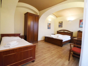 Hostel Little Quarter