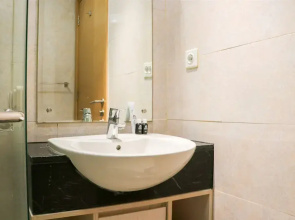 Strategic And Elegant 2Br At The Mansion Kemayoran Apartment