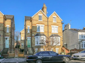 The Glasshouse Escape - 5BDR Victorian Jewel with Modern Twists in Jericho
