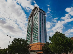 Chamran Grand Hotel