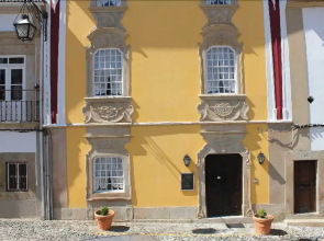 Casa Amarela TH & National Monument