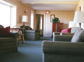 Winter Clove Family Inn