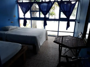Beachfront manzanillo hotel - Hostel