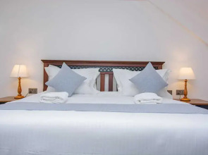 Kitwa by Edmor Suites