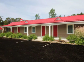 Mackinac Lake Trail Motel