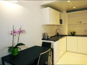 Best Western Regency Suites