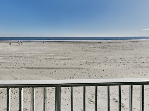Sands Beach Club 123