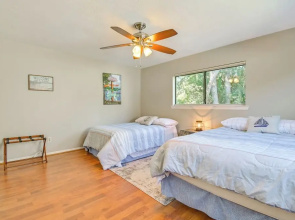 Renovated Lake Conroe Home: Boat Slip & Deck