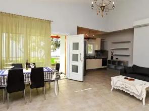 Villa Arhondula