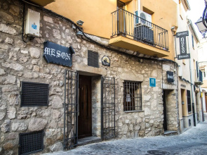 Hostal Hueso