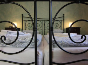 Cosy Rustic 1 Bedroom Apartment in Mala Strana