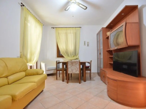 Izzhome Crispi