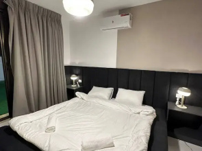 Stylish Luxe Apartment Fr 0003