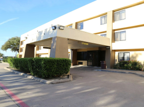 Baymont by Wyndham Plano