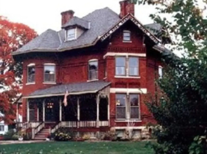 Squiers Manor B&B